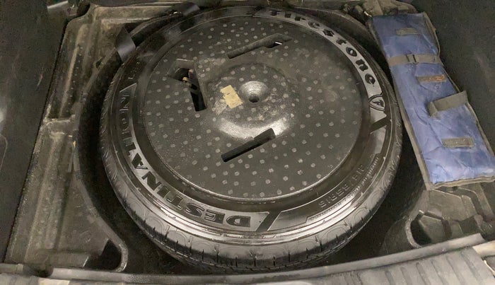 2017 Jeep Compass LIMITED 2.0 DIESEL, Diesel, Manual, 1,06,428 km, Spare Tyre