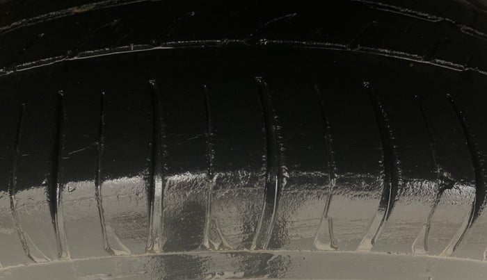 2014 Hyundai i20 ASTA 1.4 CRDI, Diesel, Manual, 1,04,057 km, Right Rear Tyre Tread