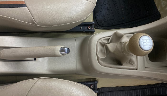 2016 Maruti Swift Dzire VXI, Petrol, Manual, 31,214 km, Gear Lever