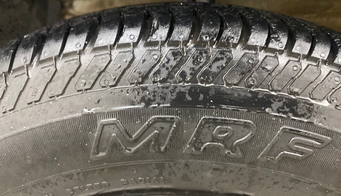 2016 Maruti Swift Dzire VXI, Petrol, Manual, 31,214 km, Left Front Tyre Tread
