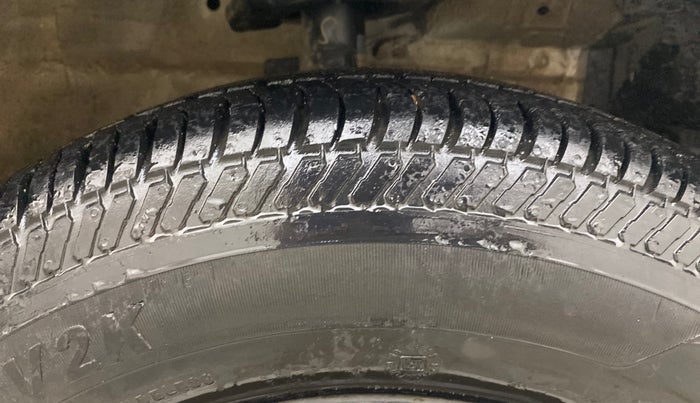 2016 Maruti Swift Dzire VXI, Petrol, Manual, 31,214 km, Right Front Tyre Tread