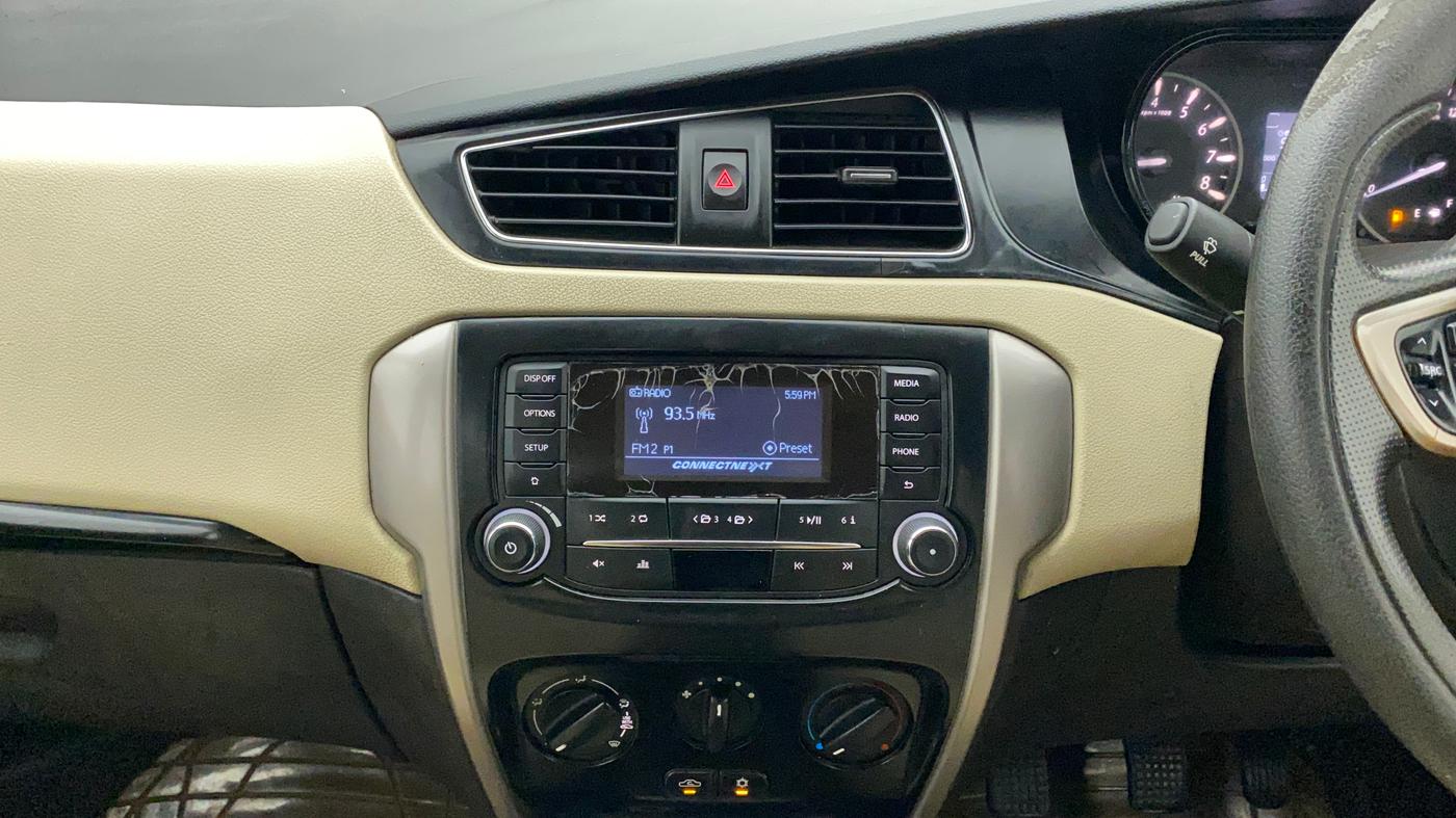 2015 Tata Zest XMS PETROL, Petrol, Manual, 80,303 km, Air Conditioner