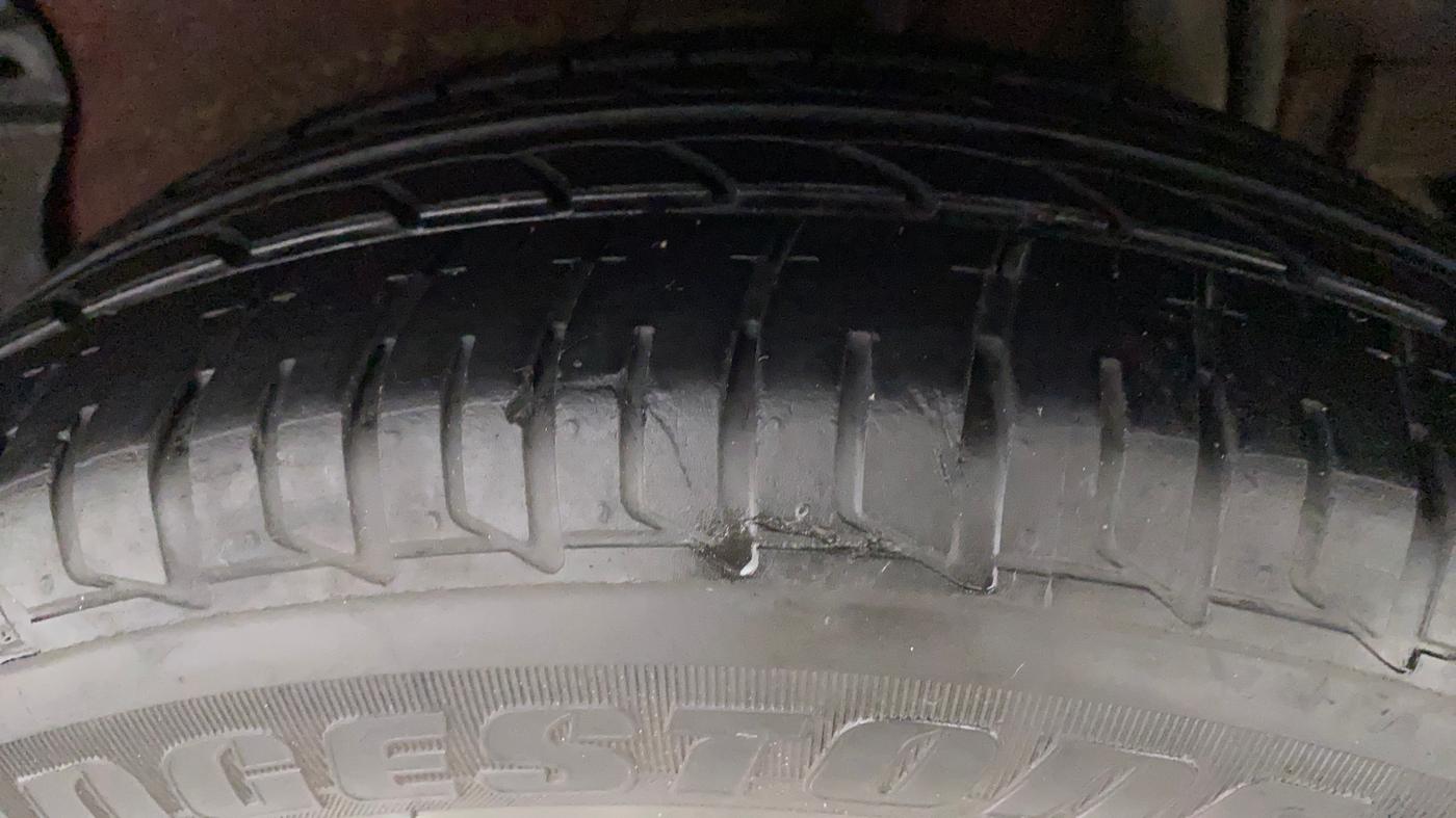 2015 Tata Zest XMS PETROL, Petrol, Manual, 80,303 km, Left Rear Tyre Tread