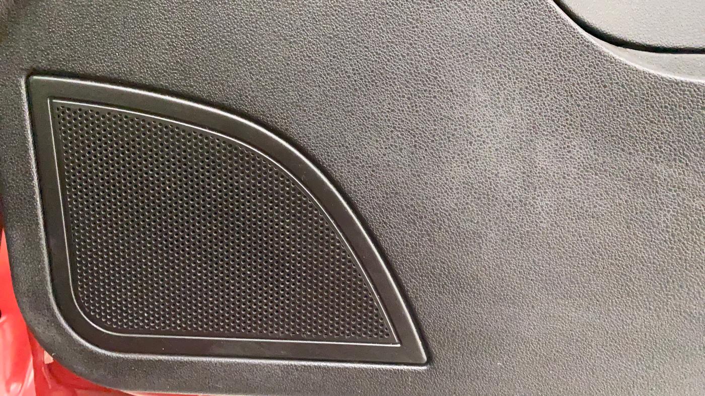 2015 Tata Zest XMS PETROL, Petrol, Manual, 80,303 km, Speaker