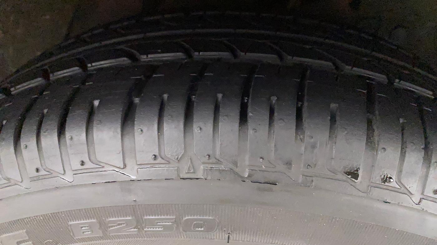 2015 Tata Zest XMS PETROL, Petrol, Manual, 80,303 km, Right Front Tyre Tread