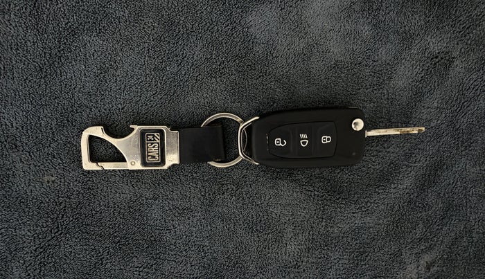 2015 Tata Zest XMS PETROL, Petrol, Manual, 80,303 km, Key Close Up