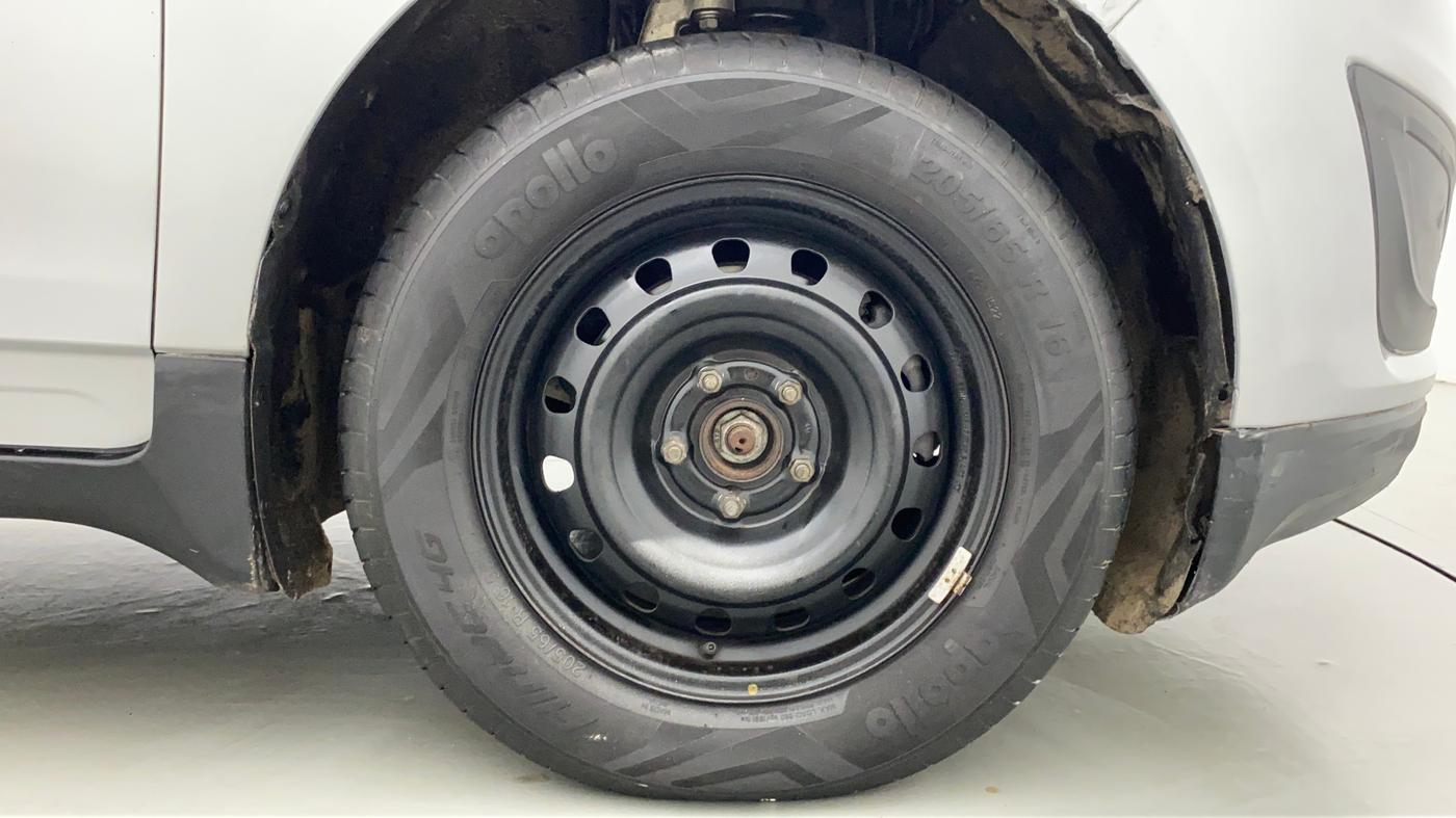 2019 Mahindra MARAZZO M4 7STR, Diesel, Manual, 92,902 km, Right Front Wheel