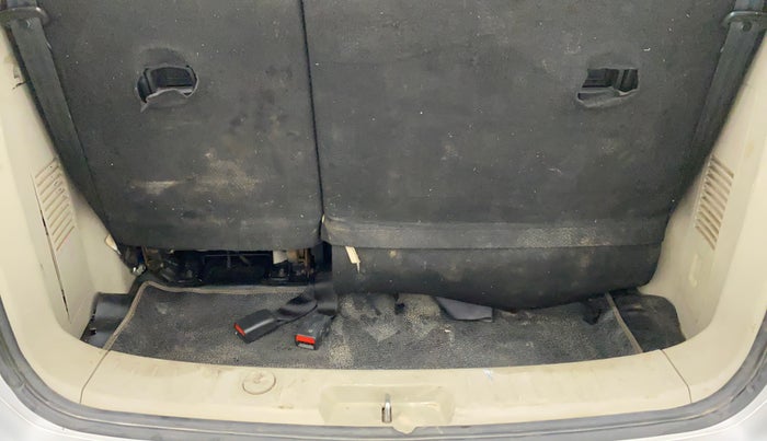 2019 Mahindra MARAZZO M4 7STR, Diesel, Manual, 92,902 km, Boot Inside