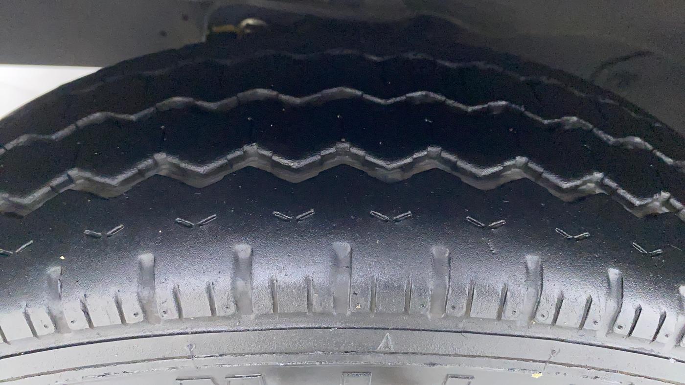 2020 Maruti Eeco 5 STR WITH AC PLUSHTR, Petrol, Manual, Left Front Tyre Tread