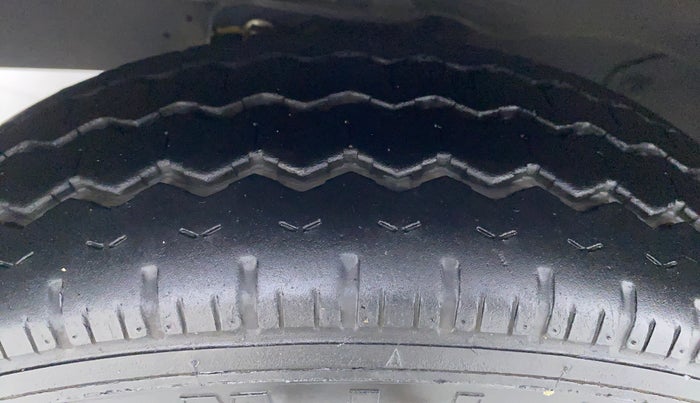 2020 Maruti Eeco 5 STR WITH AC PLUSHTR, Petrol, Manual, Left Front Tyre Tread