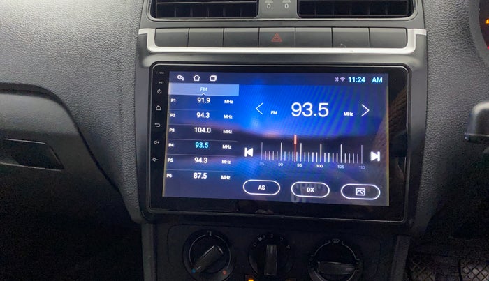 2018 Volkswagen Ameo TRENDLINE 1.0L, Petrol, Manual, 64,984 km, Infotainment System