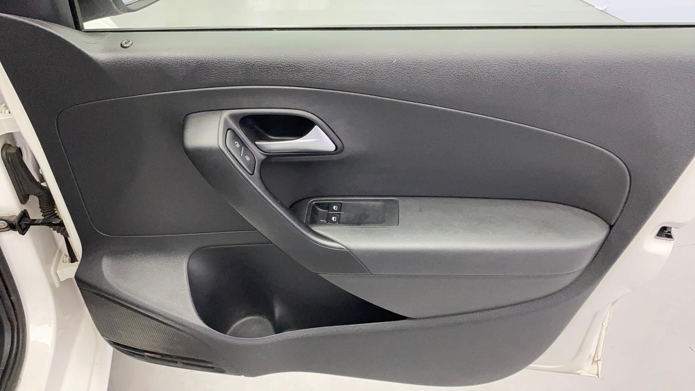2018 Volkswagen Ameo TRENDLINE 1.0L, Petrol, Manual, 64,984 km, Driver Side Door Panels Control