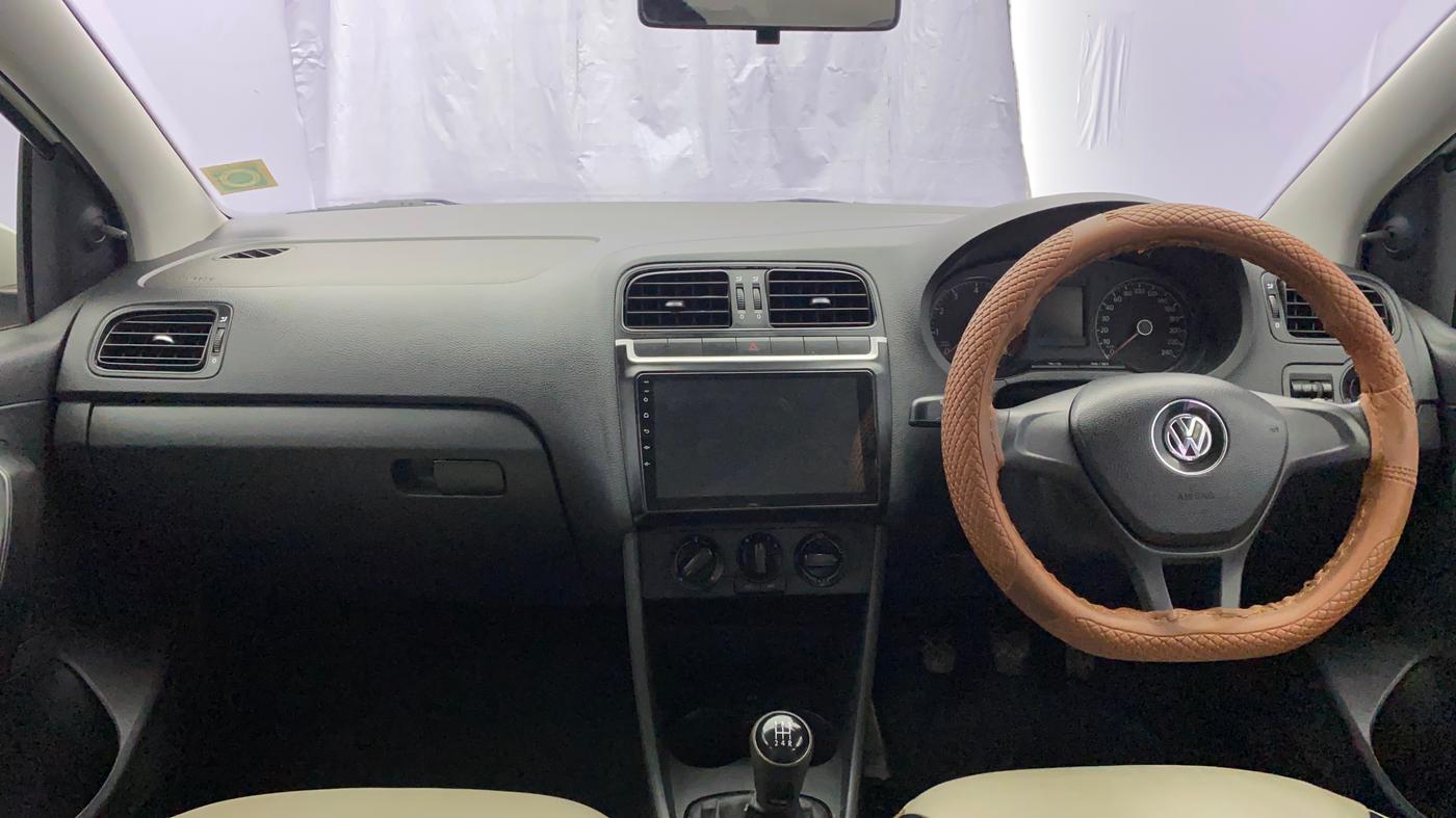 2018 Volkswagen Ameo TRENDLINE 1.0L, Petrol, Manual, 64,984 km, Dashboard