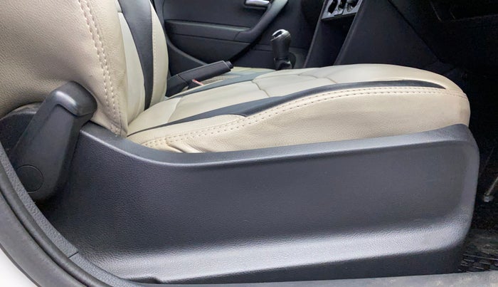 2018 Volkswagen Ameo TRENDLINE 1.0L, Petrol, Manual, 64,984 km, Driver Side Adjustment Panel