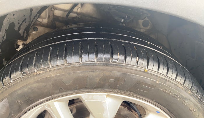 2019 Mahindra XUV300 W8 1.5 DIESEL, Diesel, Manual, 1,33,882 km, Left Front Tyre Tread