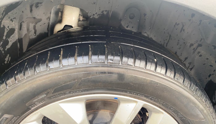 2019 Mahindra XUV300 W8 1.5 DIESEL, Diesel, Manual, 1,33,882 km, Left Rear Tyre Tread