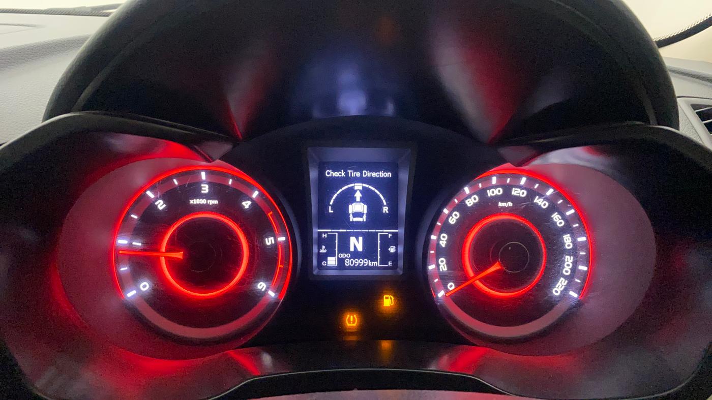 2022 Mahindra XUV300 W8 (O) 1.5 DIESEL, Diesel, Manual, 80,998 km, Odometer Image
