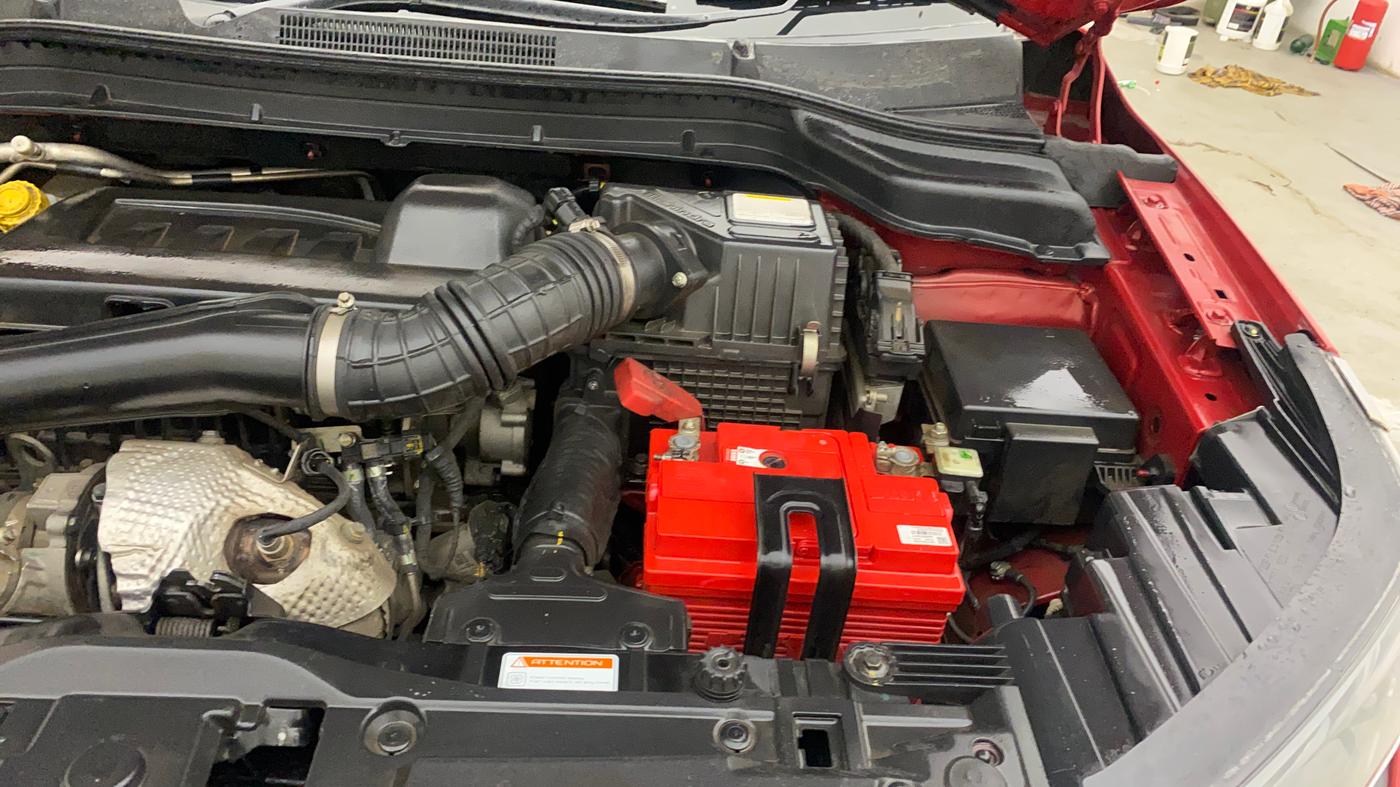 2022 Mahindra XUV300 W8 (O) 1.5 DIESEL, Diesel, Manual, 80,998 km, Engine View - Left