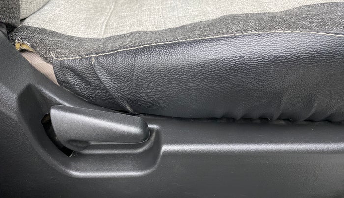 2016 Maruti Wagon R 1.0 VXI AMT, Petrol, Automatic, 51,428 km, Driver Side Adjustment Panel