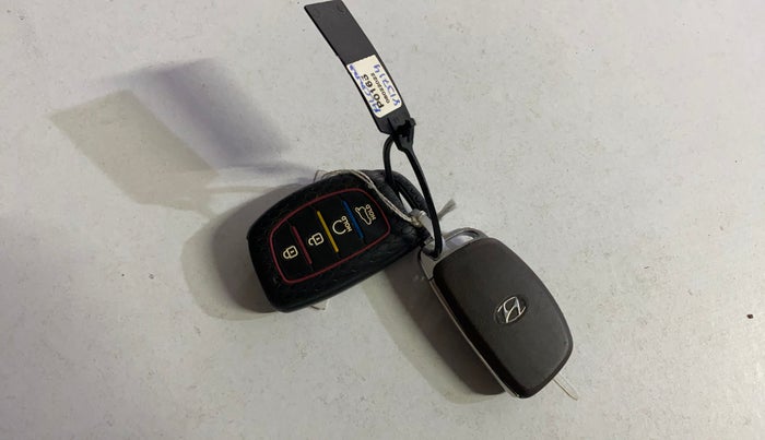 2022 Hyundai ALCAZAR PLATINUM(O) 7STR 1.5 AT, Diesel, Automatic, 43,901 km, Key Close Up