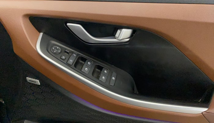 2022 Hyundai ALCAZAR PLATINUM(O) 7STR 1.5 AT, Diesel, Automatic, 43,901 km, Driver Side Door Panels Control