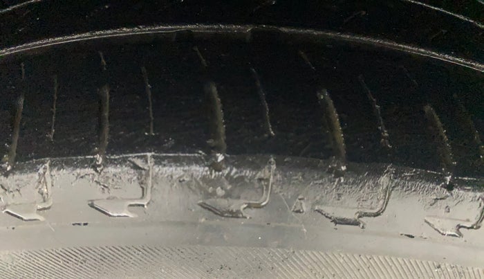 2017 Honda City 1.5L I-VTEC VX, Petrol, Manual, 1,10,764 km, Left Front Tyre Tread