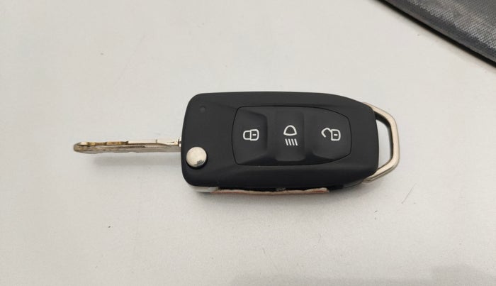 2018 Tata Tiago XZ PETROL, Petrol, Manual, 73,906 km, Key Close Up