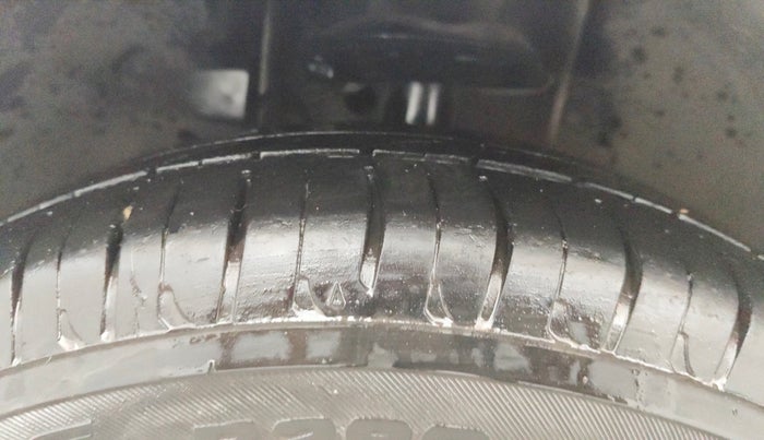 2018 Tata Tiago XZ PETROL, Petrol, Manual, 73,906 km, Left Front Tyre Tread