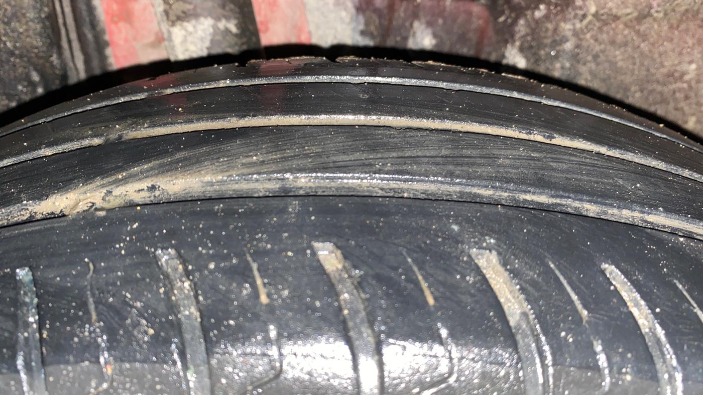 2021 Maruti Swift VXI, Petrol, Manual, 59,978 km, Right Rear Tyre Tread