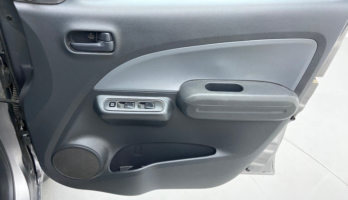 2010 Maruti Ritz LXI, Petrol, Manual, 78,158 km, Driver Side Door Panels Control