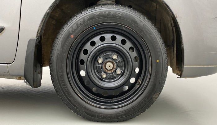 2010 Maruti Wagon R 1.0 VXI, Petrol, Manual, 42,000 km, Right Front Wheel