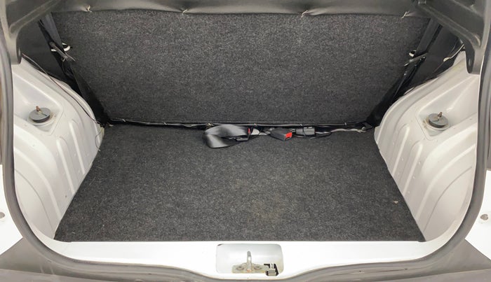 2022 Renault Kwid RXT 1.0 AMT, Petrol, Automatic, 12,387 km, Boot Inside