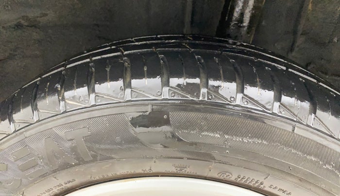 2022 Renault Kwid RXT 1.0 AMT, Petrol, Automatic, 12,387 km, Left Rear Tyre Tread