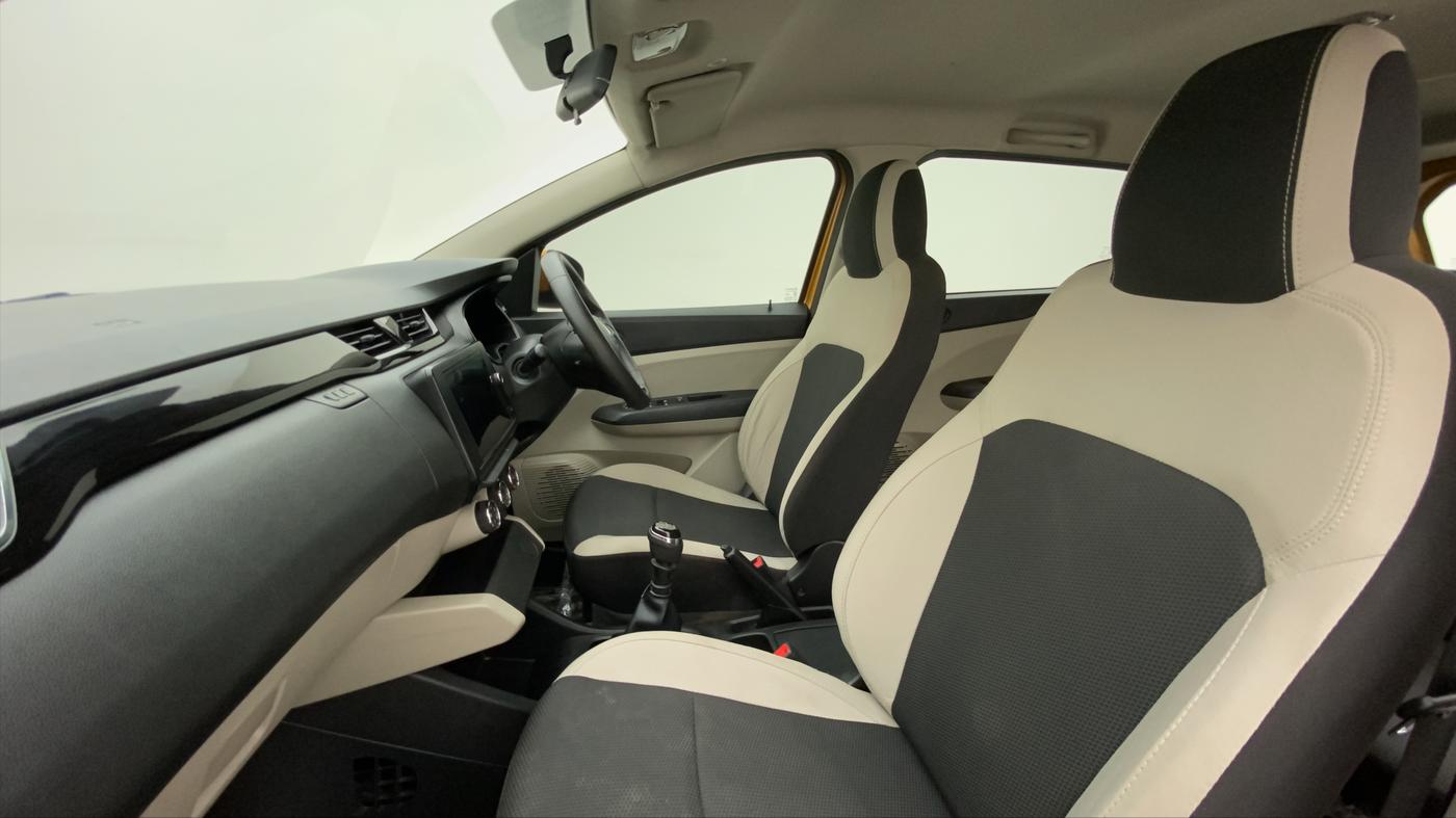 2020 Renault TRIBER 1.0 RXT, Petrol, Manual, 74,258 km, Right Side Front Door Cabin