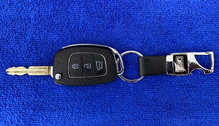 2021 Hyundai NEW I20 SPORTZ 1.2 MT, Petrol, Manual, 19,709 km, Key Close Up