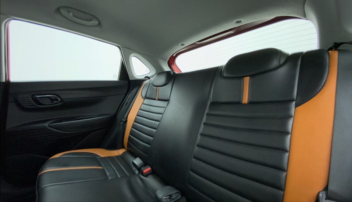 2021 Hyundai NEW I20 SPORTZ 1.2 MT, Petrol, Manual, 19,709 km, Right Side Rear Door Cabin