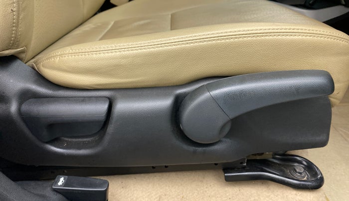 2019 Honda City ZX CVT, Petrol, Automatic, 35,385 km, Driver Side Adjustment Panel