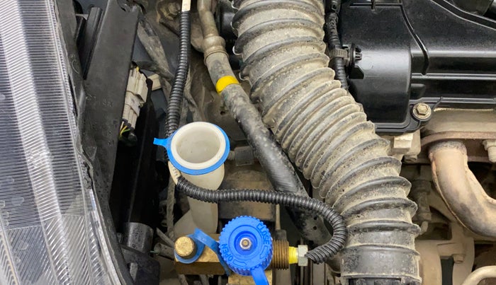 2019 Maruti Baleno DELTA PETROL 1.2, CNG, Manual, 76,685 km, Front windshield - Wiper bottle cap missing