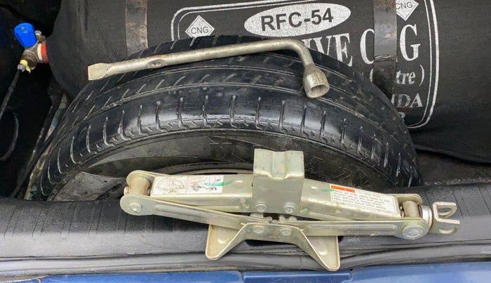 2019 Maruti Baleno DELTA PETROL 1.2, CNG, Manual, 76,685 km, Dicky (Boot door) - Tool missing