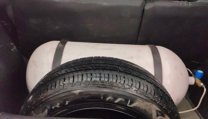 2016 Maruti Baleno ZETA PETROL 1.2, CNG, Manual, 88,321 km, Spare Tyre