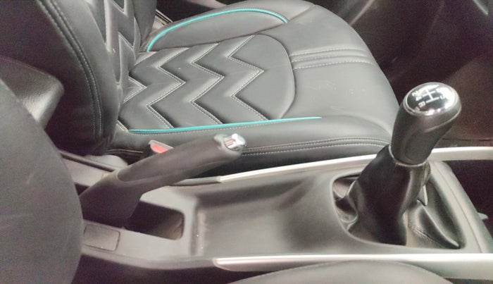 2016 Maruti Baleno ZETA PETROL 1.2, CNG, Manual, 88,321 km, Gear Lever