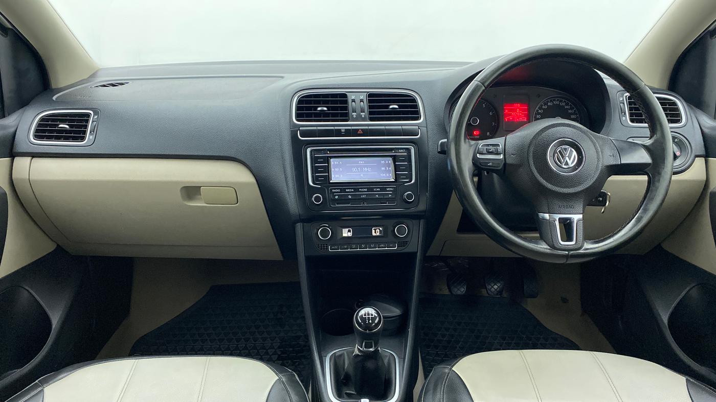 2014 Volkswagen Polo HIGHLINE1.2L, Petrol, Manual, 95,764 km, Dashboard