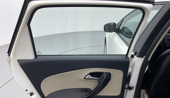 2014 Volkswagen Polo HIGHLINE1.2L, Petrol, Manual, 95,764 km, Left rear window switch / handle - Switch/handle not functional