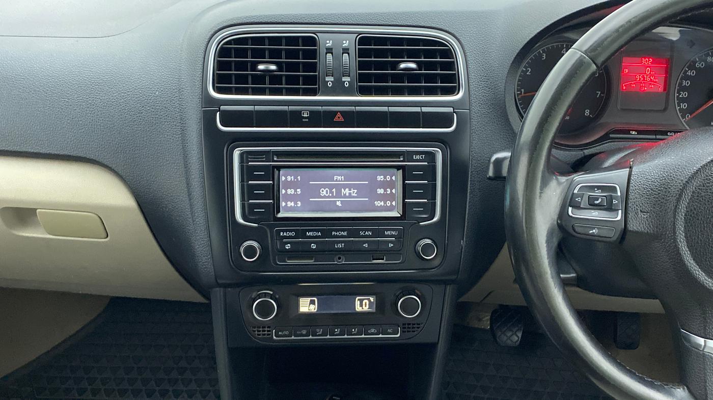 2014 Volkswagen Polo HIGHLINE1.2L, Petrol, Manual, 95,764 km, Air Conditioner