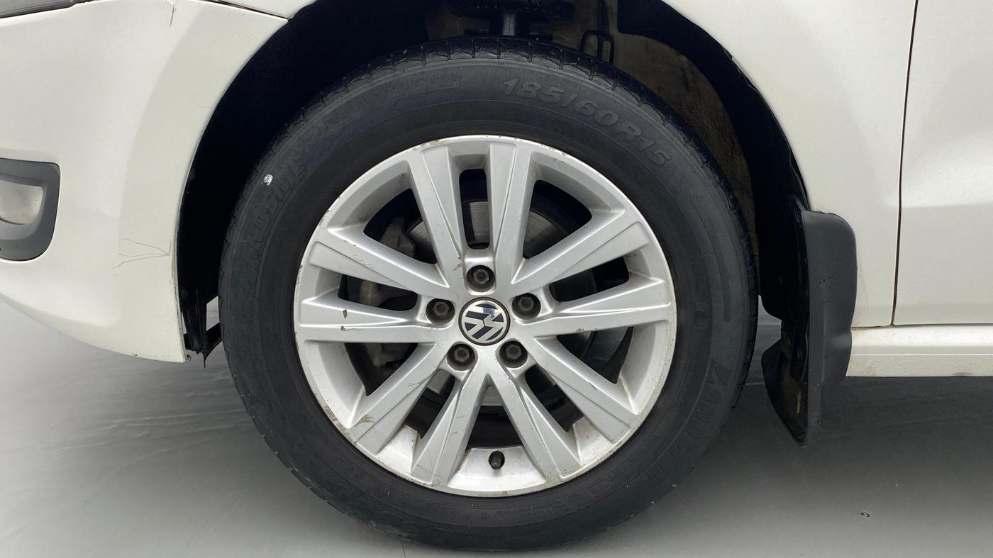 2014 Volkswagen Polo HIGHLINE1.2L, Petrol, Manual, 95,764 km, Left Front Wheel