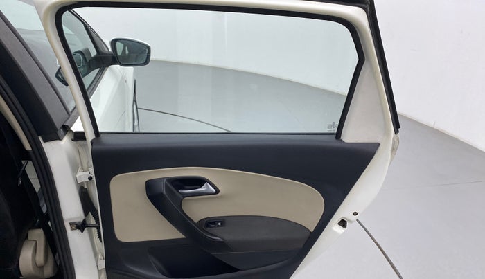 2014 Volkswagen Polo HIGHLINE1.2L, Petrol, Manual, 95,764 km, Right rear window switch / handle - Switch/handle not functional