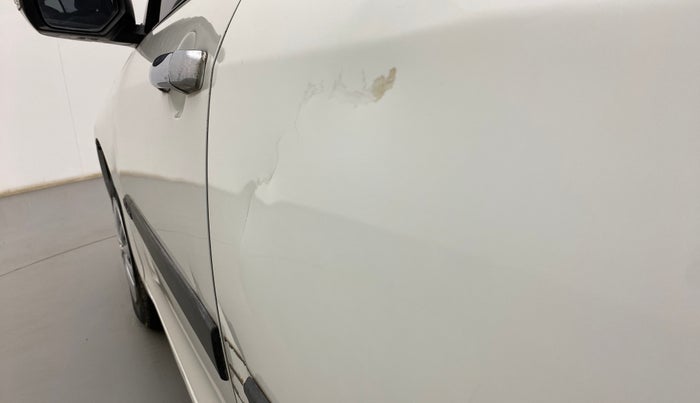 2017 Maruti Swift Dzire VXI (O), Petrol, Manual, 95,286 km, Rear left door - Slightly dented