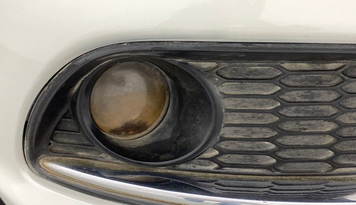 2017 Maruti Swift Dzire VXI (O), Petrol, Manual, 95,286 km, Right fog light - Not working