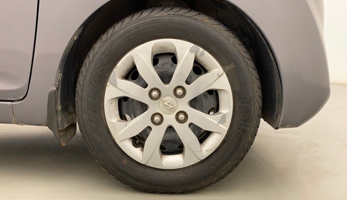 2014 Hyundai Eon SPORTZ, Petrol, Manual, 46,345 km, Right Front Wheel