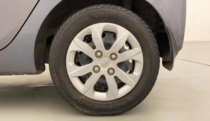 2014 Hyundai Eon SPORTZ, Petrol, Manual, 46,345 km, Left Rear Wheel